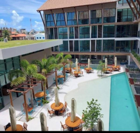 Sunny Hall em Porto de Galinhas com café da manhã opcional